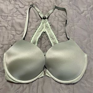 Victoria Secret front closure push up bra